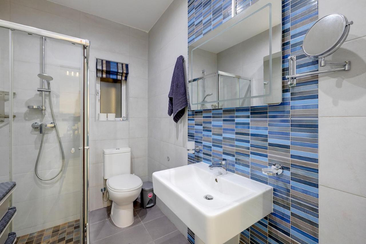 Picturesque Sliema Pad Steps From The Seafront Apartment Bagian luar foto