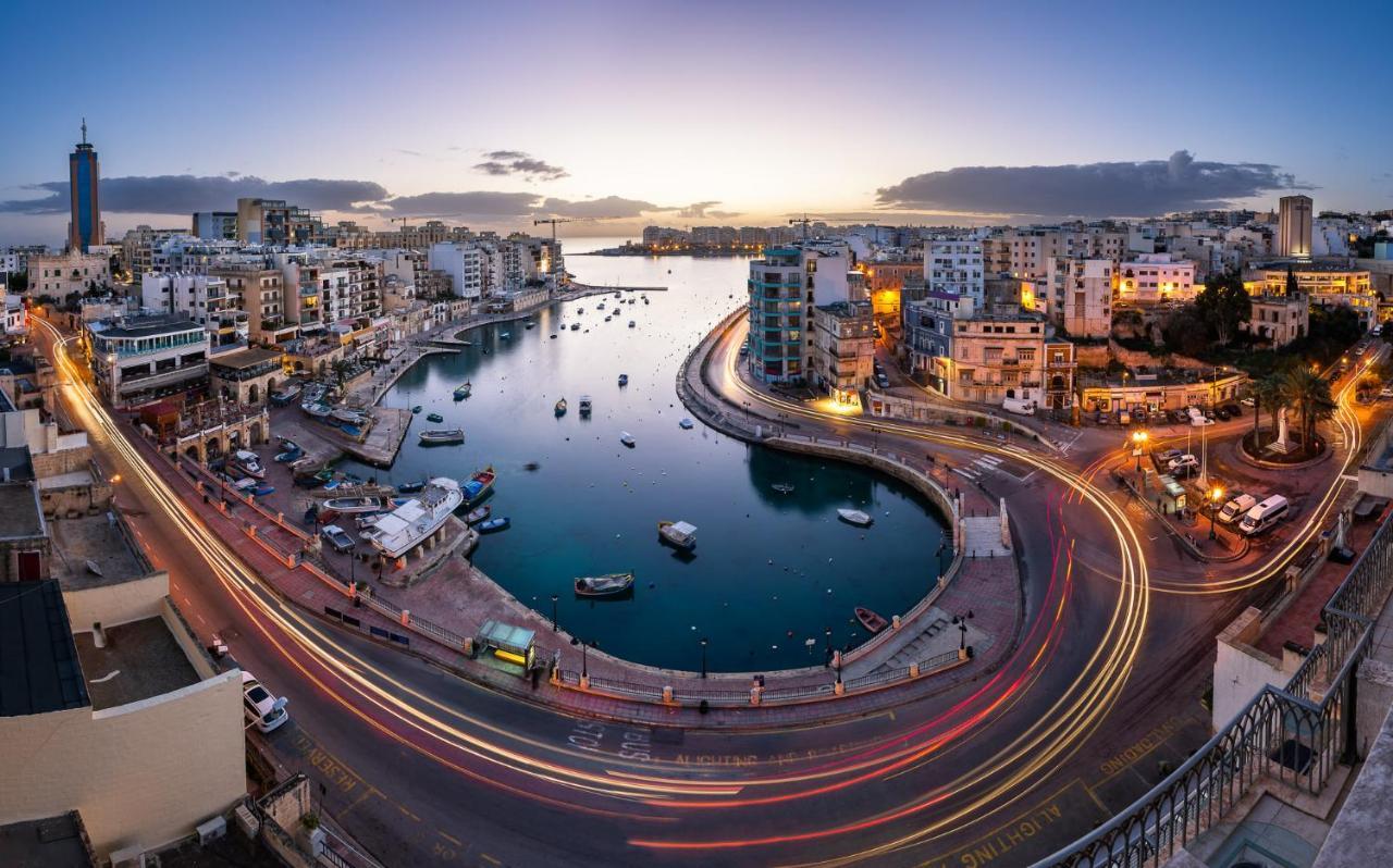 Picturesque Sliema Pad Steps From The Seafront Apartment Bagian luar foto